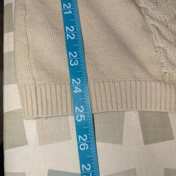 Cable Knit Sweater Cowell Neck Acrylic/ Wool Blend Cream Size Small - Picture 8 of 8